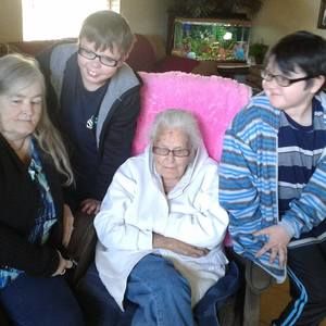 Meet your Posher, Lorene